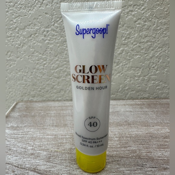 $6 🌙 Supergoop! Glow Screen SPF 40 🆕 - Picture 1 of 7
